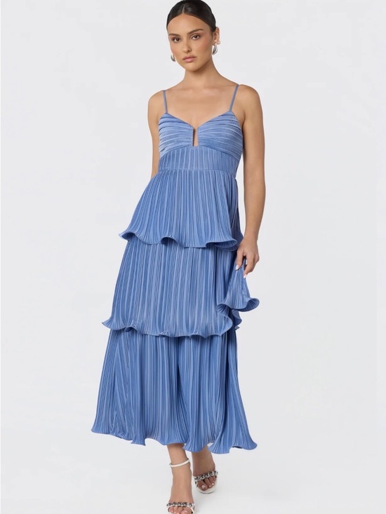 Astr Dresses & Skirts - Astr Lupin Pleated Tiered Maxi Dress